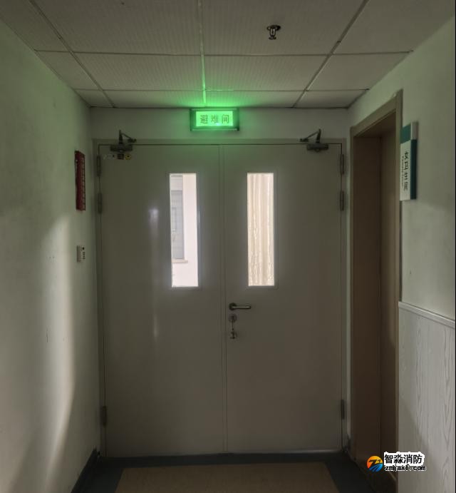 避難層、避難間未設(shè)置明顯指示標(biāo)識(shí)